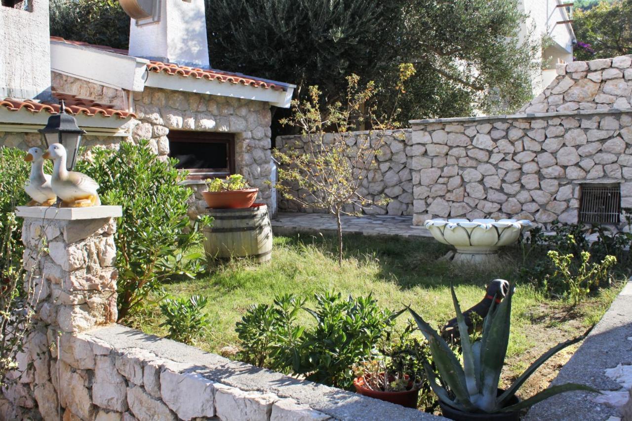 Apartments By The Sea Vinjerac, Zadar - 5811 Exterior foto